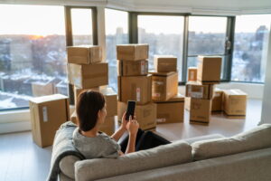 Who provides a cost-effective and time-saving long distance moving service in Toronto